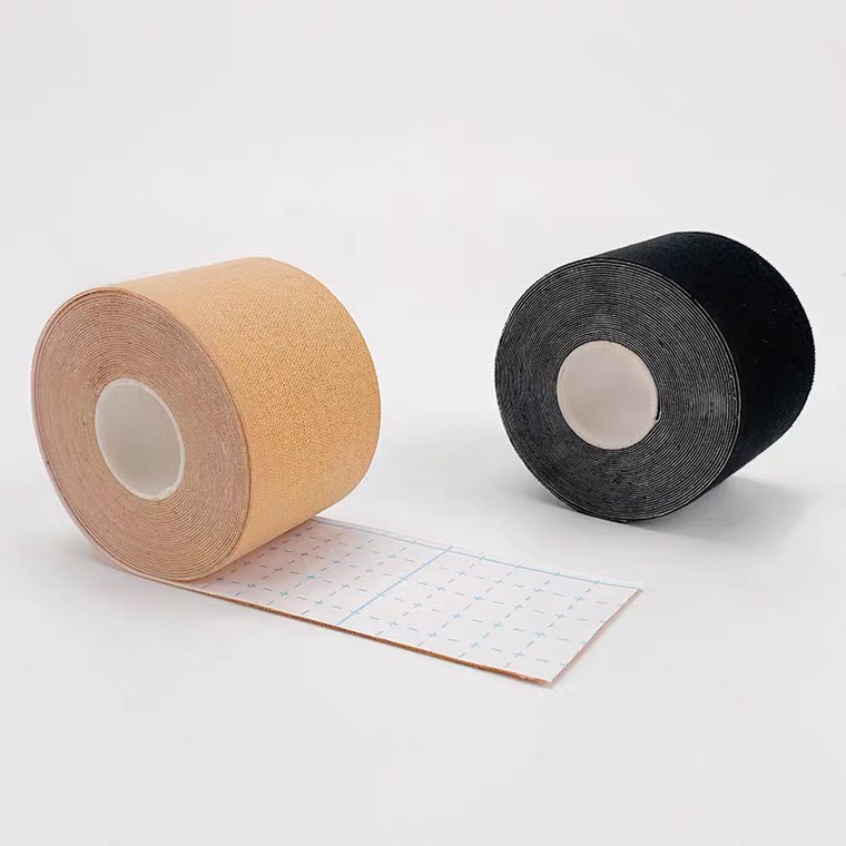 Cuộn băng keo dán ngực thay áo lót - Boob tape