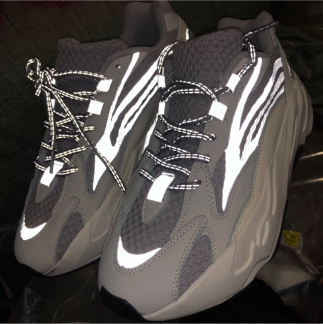 [XEM ĐÁNH GIÁ] Giày Thể Thao Sneaker Yz700 Phản Quang Nam Nữ 🚛 FREESHIP | Giày Sneaker Y700 Phản Quang | BigBuy360 - bigbuy360.vn