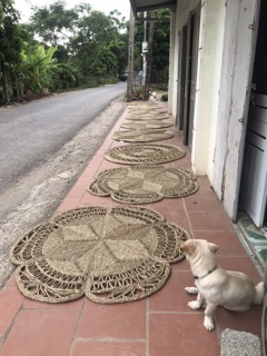 Thảm cói hình bông hoa