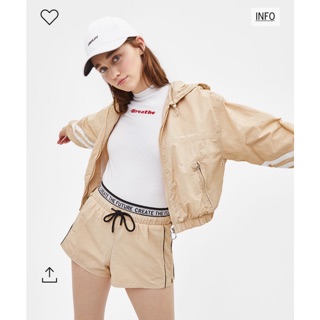 Set áo + quần dù Bershka
