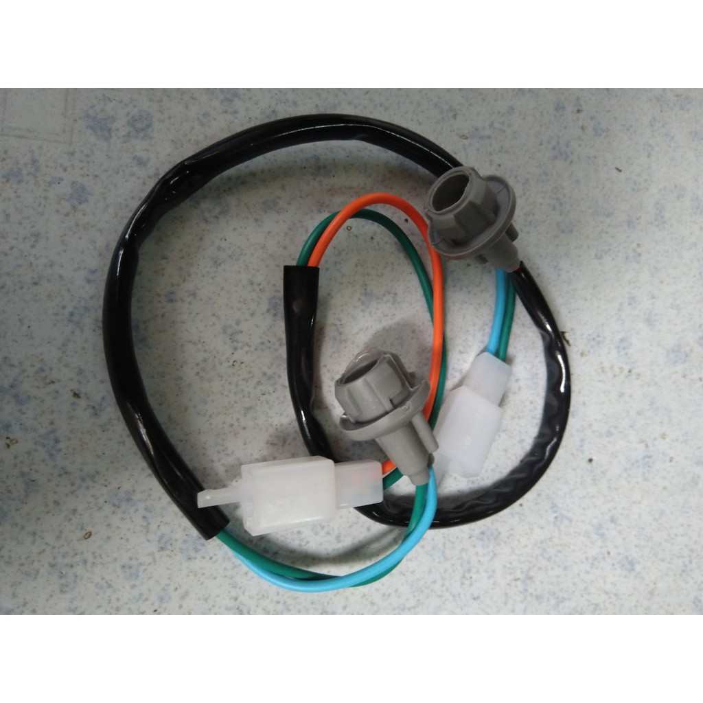 Đuôi đèn xi nhan w có đầu ghim honda