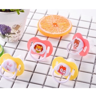 Hot Núm ty giả ngậm cho bé