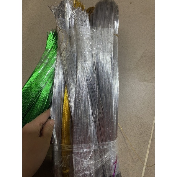 0 Thép mỏng, kẽm màu làm hoa ( sét bó 30 sợi )
