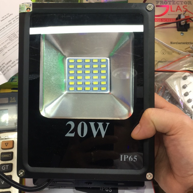 Đèn pha led 20W mỏng