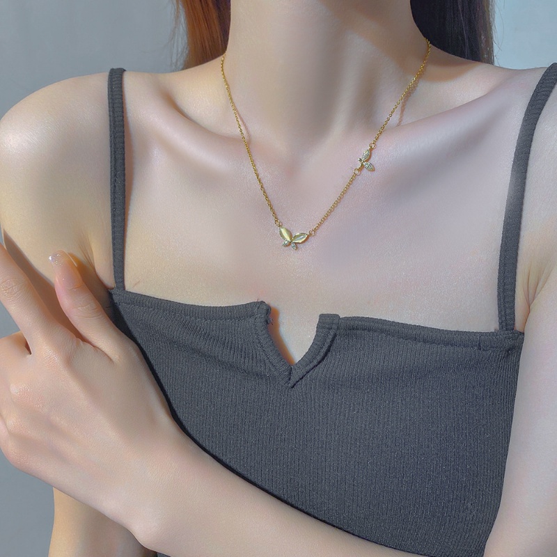 Dây Chuyền Mặt Hình Bướm Đính Đá Opal Sang Trọng Cho Nữ