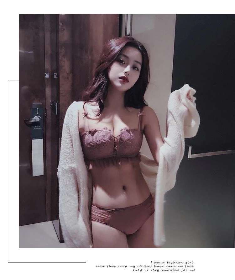 Áo ngực tạo khe thêu ren không gọng không để lại dấu thoải mái thời trang dành cho bạn nữ | BigBuy360 - bigbuy360.vn