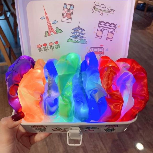 [HÀNG CÓ SẴN] CỘT TÓC SCRUNCHIES ĐÈN LED PHÁT SÁNG SIÊU HOT