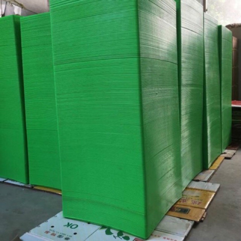 Khay hứng phân lồng chim bồ câu công nghiệp chất liệu nhựa xanh cứng cáp