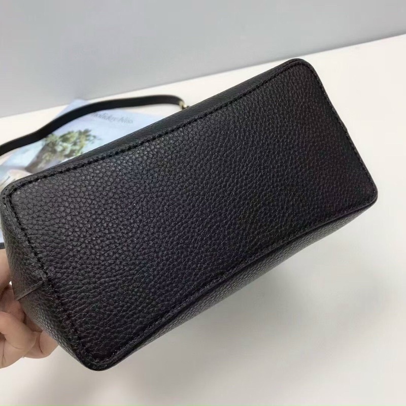 Túi Coach Bucket small town