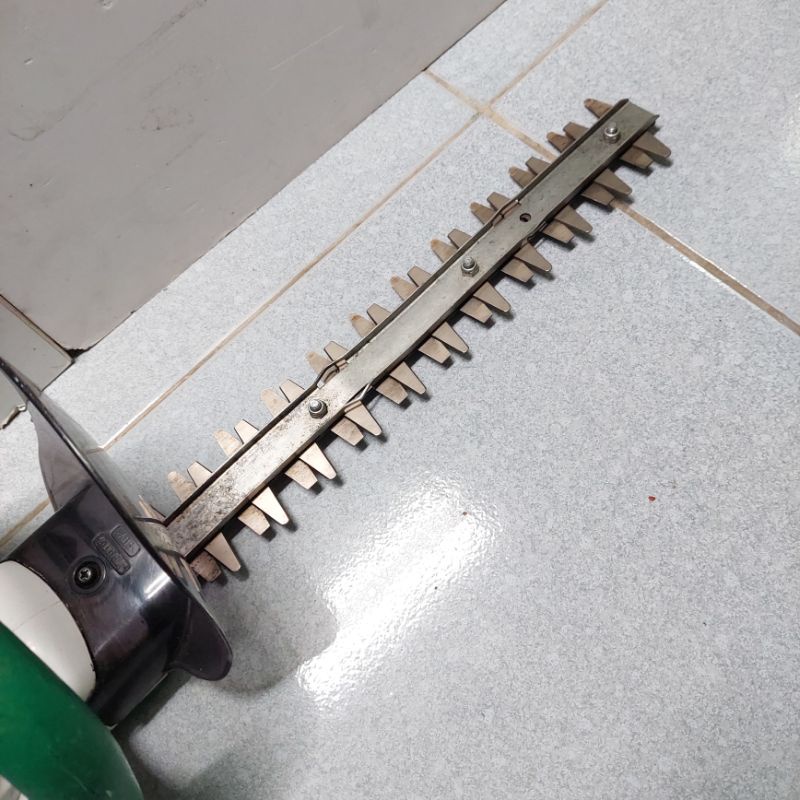 MÁY CẮT TỈA CÀNH MAKITA NHẬT ĐIỆN 100V