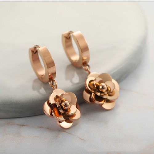 Bông Tai Khoen Tròn Tòn Ten Hoa Trà Titan Ko Han Rỉ TT 3643