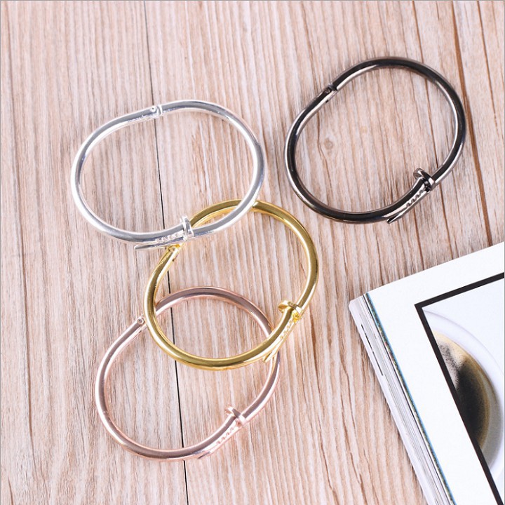 Vòng Tay Đinh Inox Nam Nữ