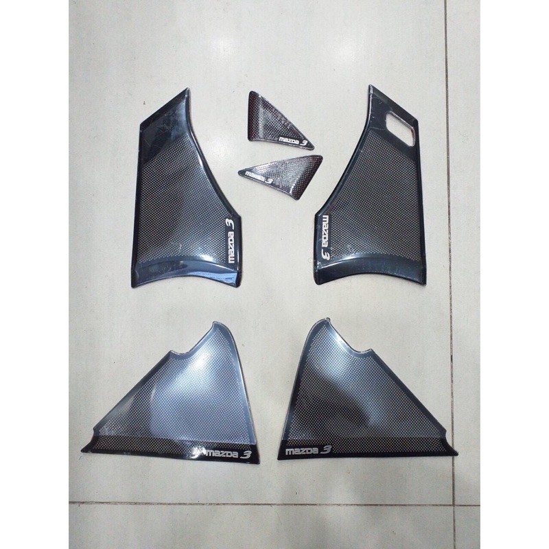 Ốp Tapli cánh cửa xe Mazda 3 2020, chất liệu Titan Cao Cấp