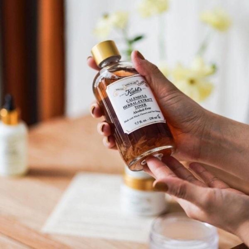 Toner Kiehls hoa cúc Limited 2021