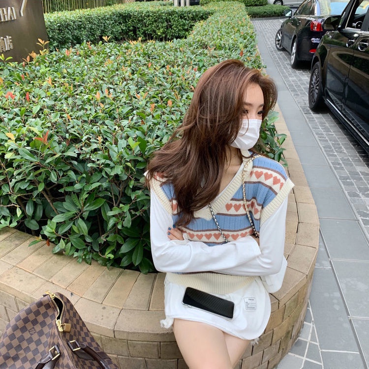 Áo gile dệt kim cổ chữ V họa tiết sọc ngang màu sắc tương phản thời trang mùa thu cho nữ | BigBuy360 - bigbuy360.vn