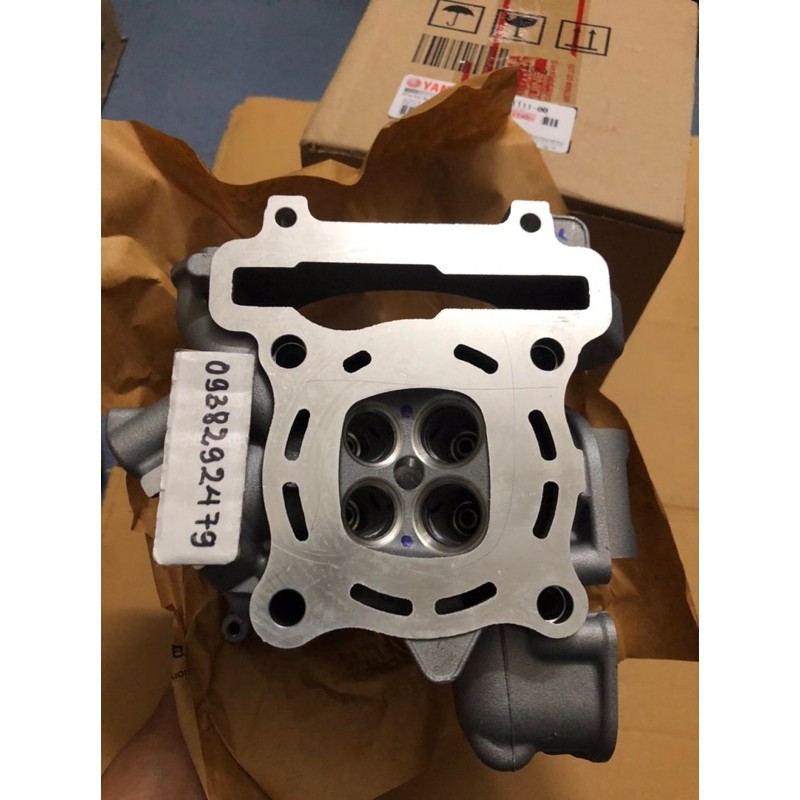 Vỏ đầu quy lát Ex 135 zin hãng yamaha