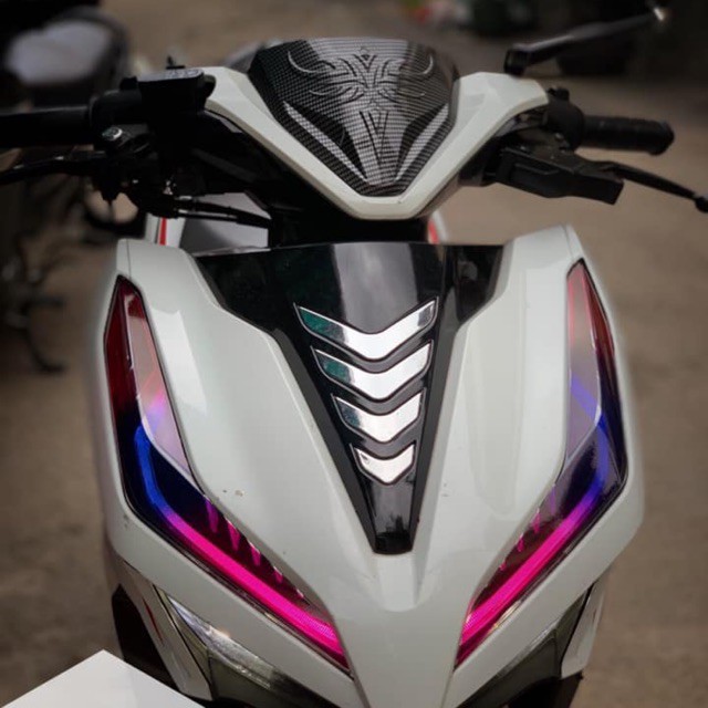 CẶP TEM DÁN CHOÁ ĐÈN DEMI VARIO 2018-2020 KHÔNG BAY MÀU - dochoixemay