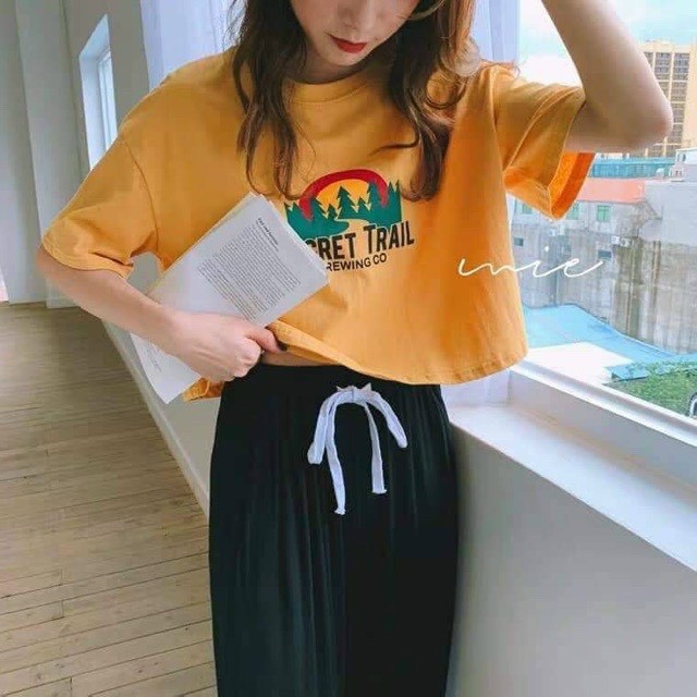 Áo thun croptop SECRET TRAIL cầu vồng kèm họa tiết hoa cúc - Sỉ lẻ áo croptop