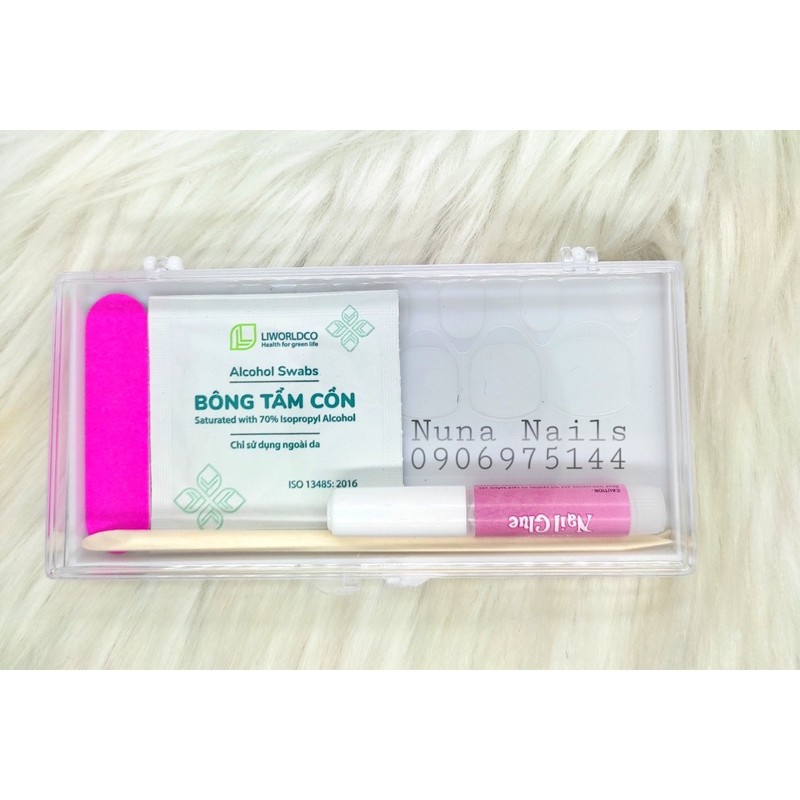 Nail box siêu rẻ bộ 10 móng nailbox Nuna móng úp thiết móng giả kèm keo dũa. french trăng kiểu mới . Inbox đổi màu