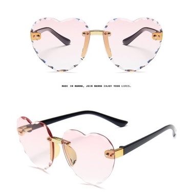 Kính mát gọng trái tim hoạt hình dễ thương cho bé