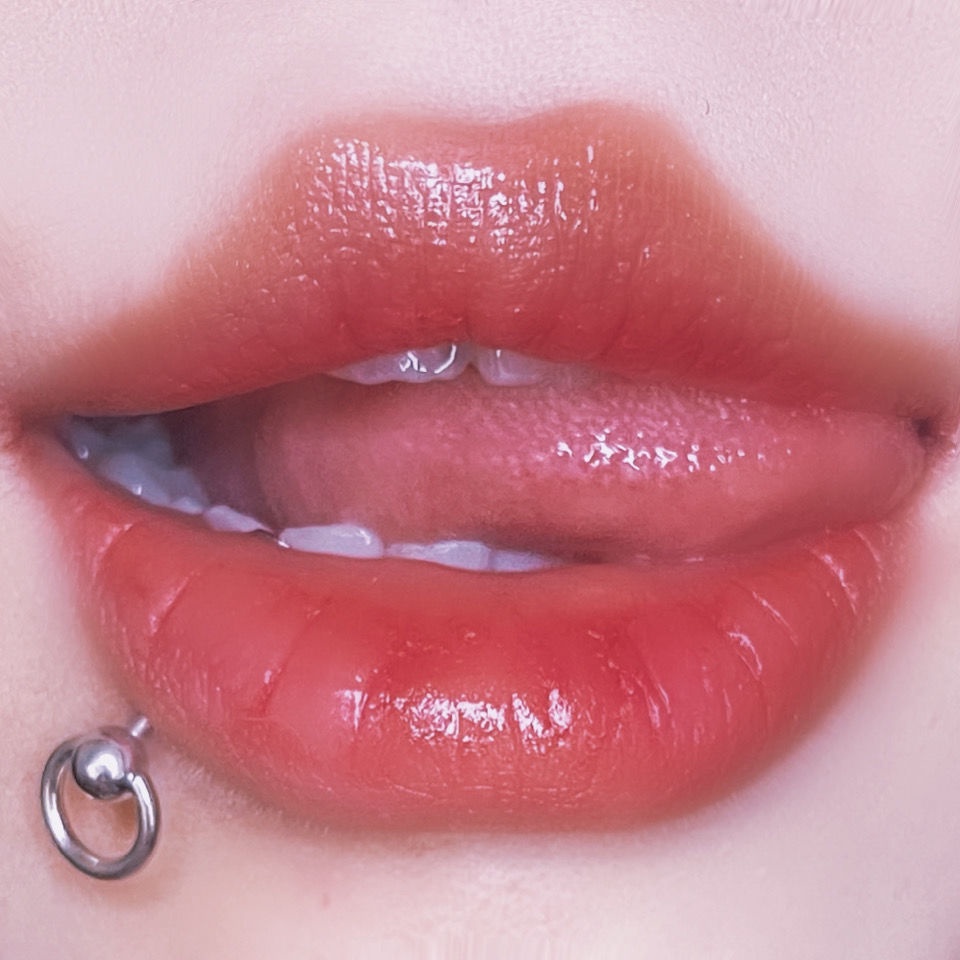 Khuyên xỏ lỗ môi hình tổ yến có lỗ xỏ tai cho nữ