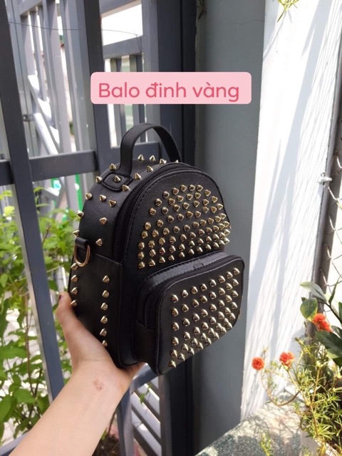 Balo đinh nhọn