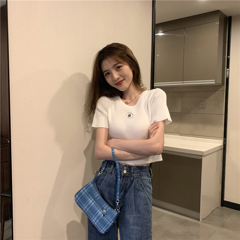 Women's Fashion Slim Floral Embroidery Round Neck Crop Top Short Sleeve Korean Casual T-shirt