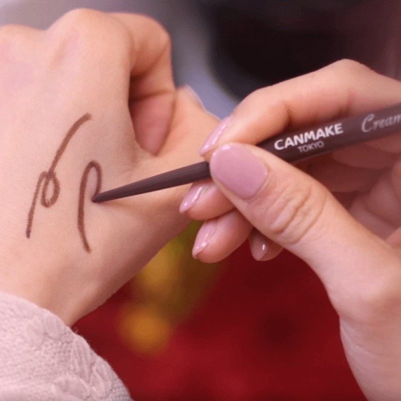 Kẻ mắt dạng sáp Canmake Creamy Touch Liner