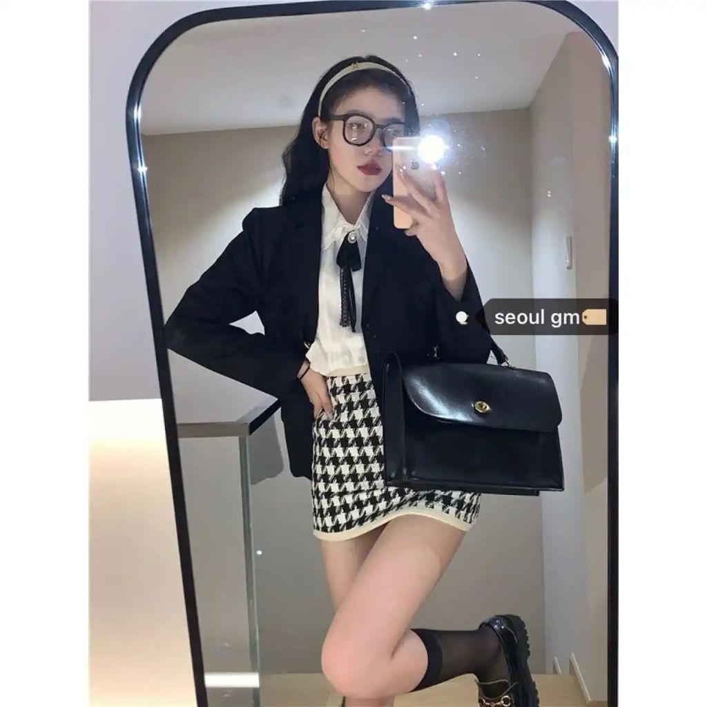 Set áo sơ mi cổ búp bê phối chân váy caro hàng ngàn chú chim xinh xắn