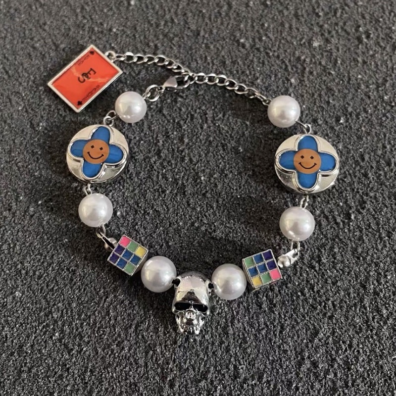 Dây chuyền SALUTE SKULL đính hạt và xúc xắc