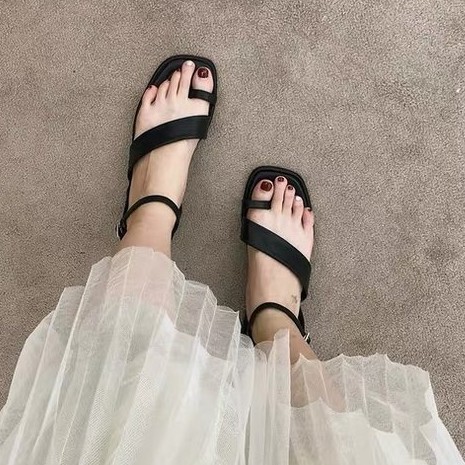 [ Mã 66CBSALE giảm 30K đơn 200K] Sandal Kẻ Nâu Xăng đan Đế Bằng Mũi Vuông Thời Trang Dành Cho Nữ | BigBuy360 - bigbuy360.vn