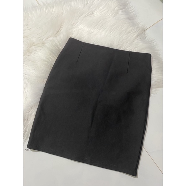 Thanh lí chân váy