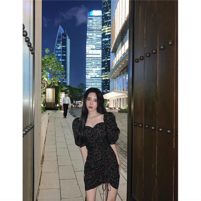 Đầm Tay Phồng Cổ Vuông Họa Tiết Hoa Phong Cách Retro | BigBuy360 - bigbuy360.vn