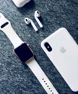 Set White Ốp iPhone và Dây Apple Watch Silicone