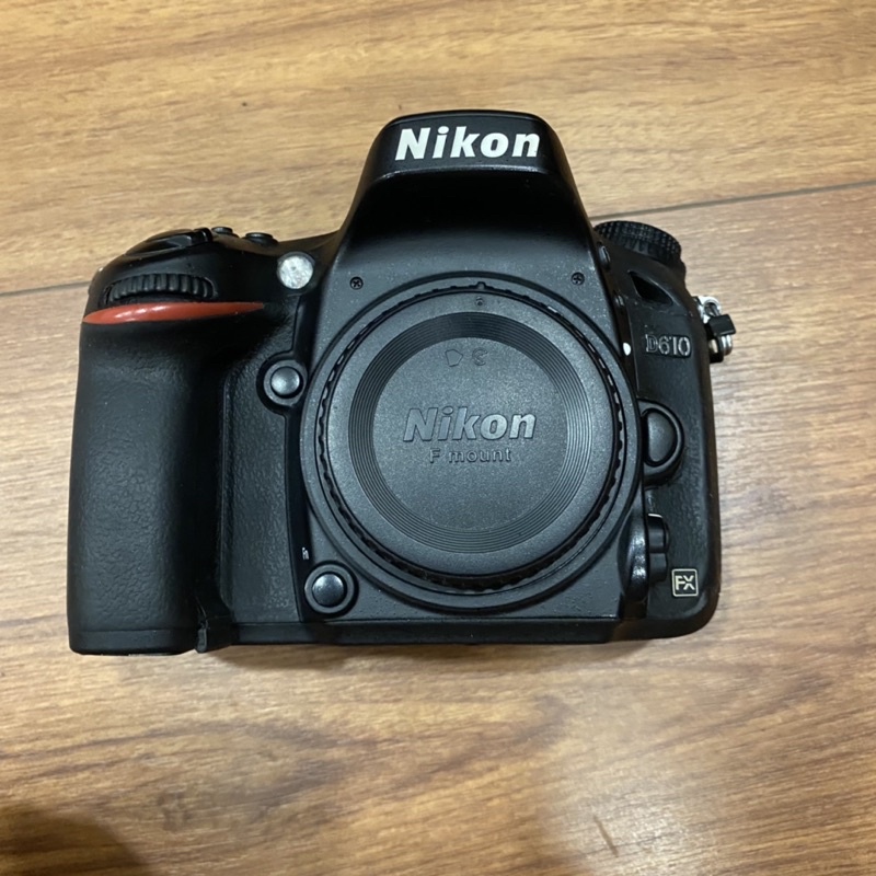 Nikon D610 ngoại hình ổn