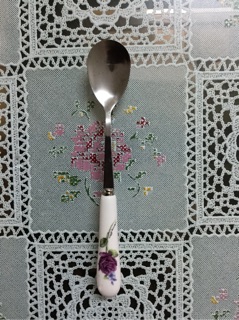 Thìa inox cán sứ cao cấp