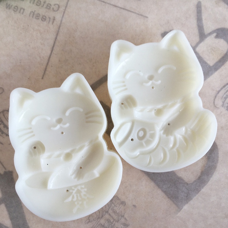 Khuôn Nhựa Làm Bánh Trung Thu Hình Mèo May Mắn 50g