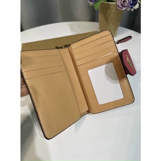 Ví ngắn  Medium Corner Zip