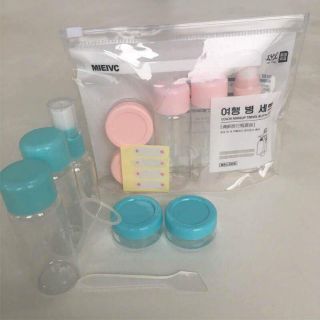 Bộ chiết mỹ phẩm du lịch 7 món nhỏ gọn tiện lợi