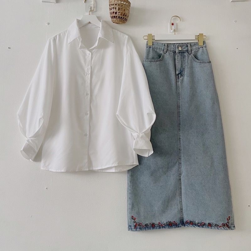 [ẢNH ĐỘC QUYỀN MEGGIECLOSET] Chân váy jean suông thêu hoa | BigBuy360 - bigbuy360.vn