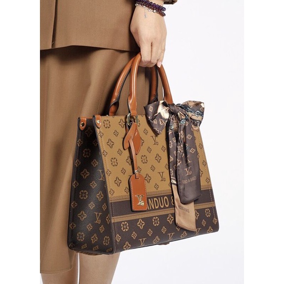Túi LV hàng cao cấp.
