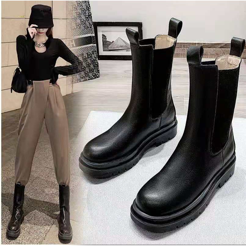 Giày bốt Martin cổ cao cá tính thời trang trẻ trung cho nữ | BigBuy360 - bigbuy360.vn