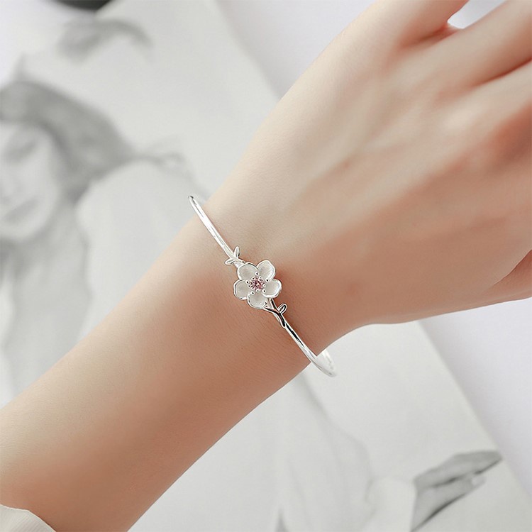 Vòng cổ Mặt Hoa Anh Đào Xinh Xắn Thời Trang Cho Bạn Gái