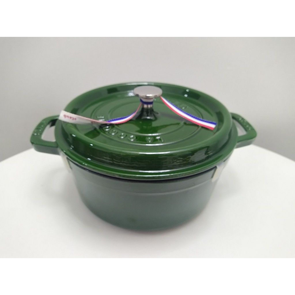 Nồi gang Staub 24cm - Hàng nhập khẩu Pháp