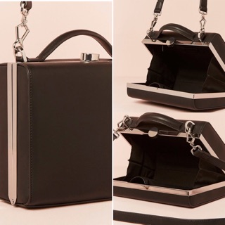 Túi đeo chéo Forever 21 Faux Leather Crossbody Bag màu đen