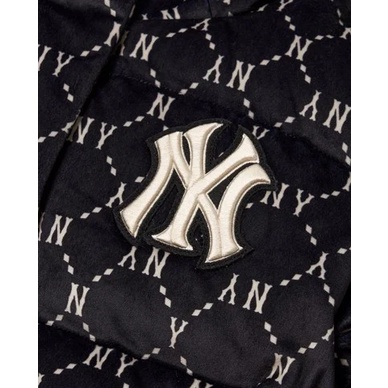 Áo khoác phao tay dài phối mũ MLB Monogram Diamond