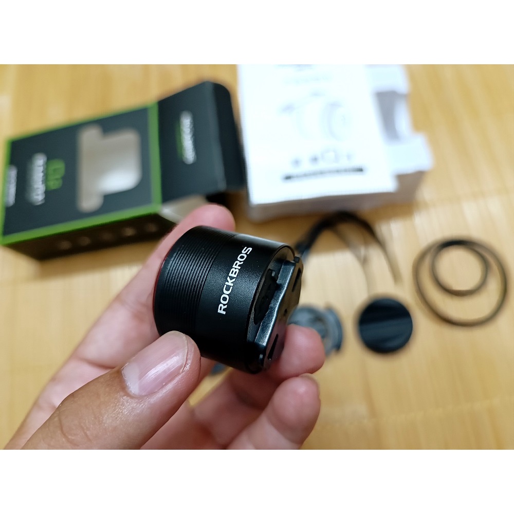 Đèn hậu xe đạp Rockbros Q3, đèn thông minh có nhiều cảm biến