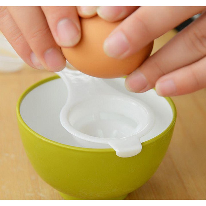 Dụng cụ tách lòng đỏ trứng nhựa trong tiện lợi cho mẹ và bé F542SPAZ