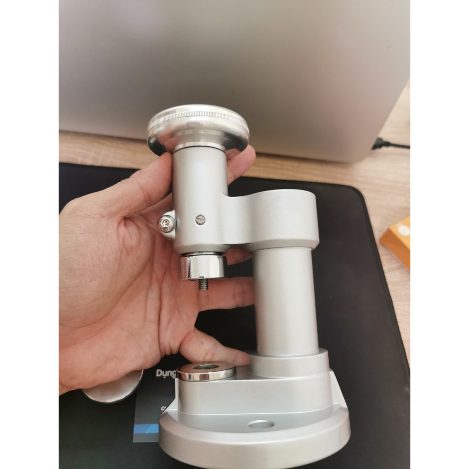 Máy ép chuyên dụng dùng ép đáy đồng hồ đeo tay