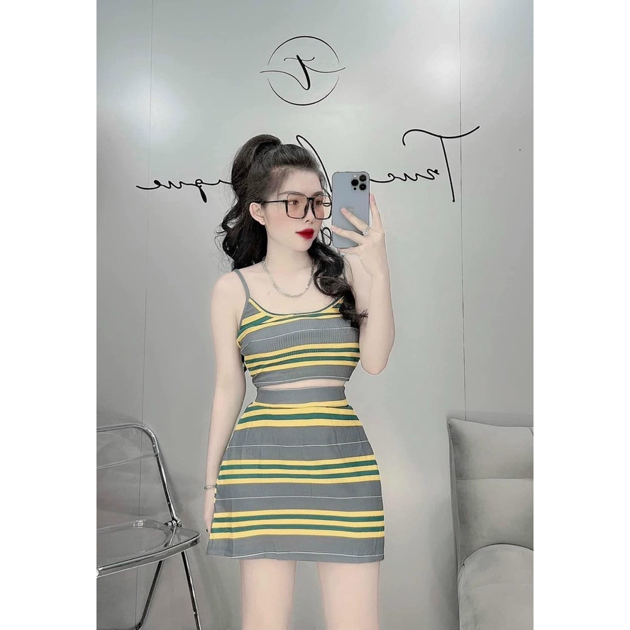 Đồ bộ nữ, set đồ bộ chân váy đùi có quần trong và áo croptop ôm 2 dây vải thun cotton gân borip dày dặn co giản